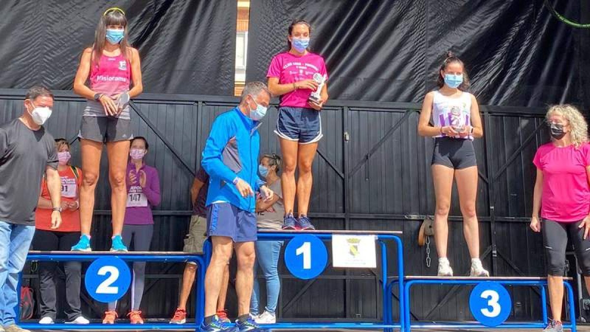Loreto Pacho, Marta García y Raquel Fernández, podio femenino. GARCÍA