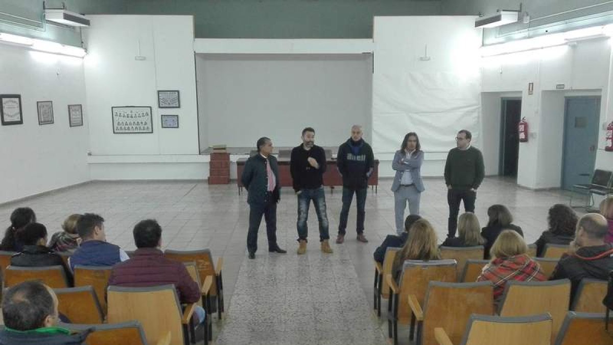 Presentación del proyecto para fomentar el emprendimiento que ha surgido en Villablino. ARAUJO