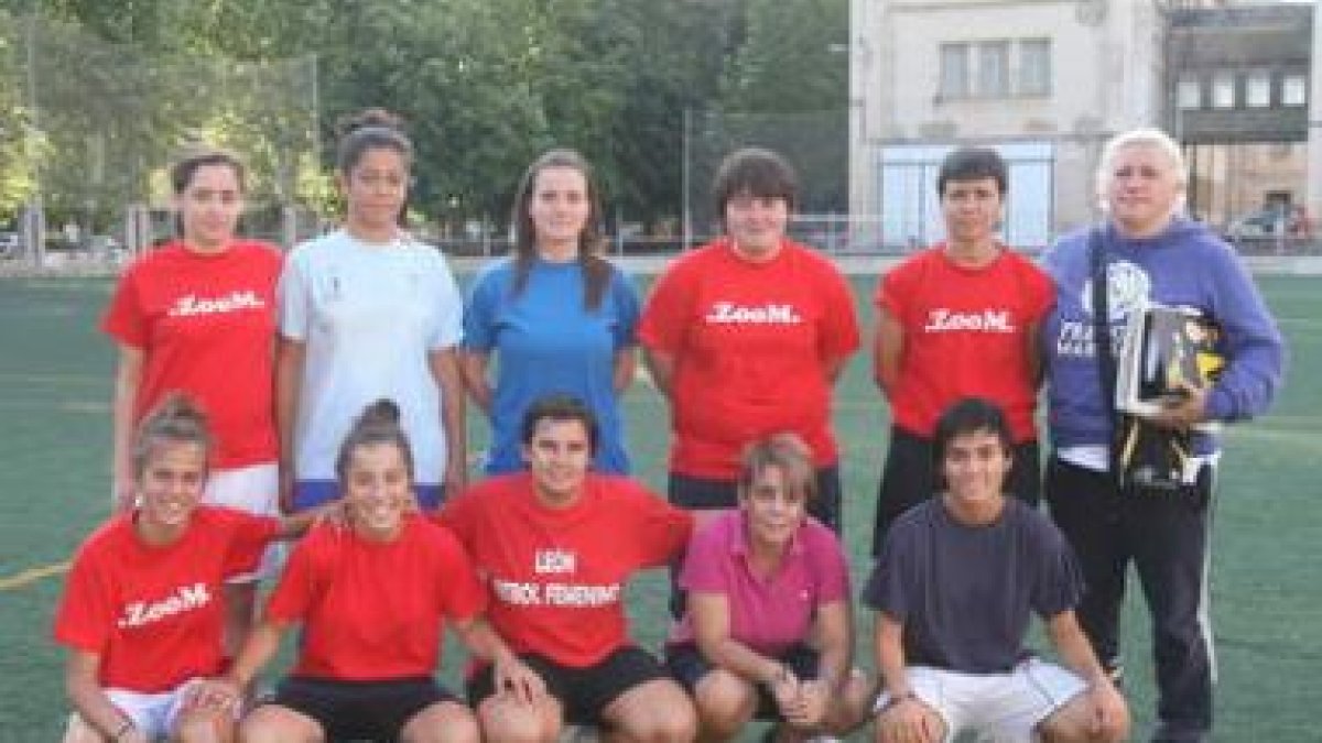 El León FF inició su andadura para afrontar la temporada 2009/10 de inminente comienzo.