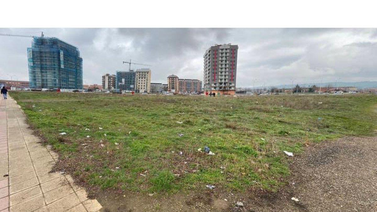 Terrenos de León que ubicarían el futuro conservatorio de música. RAMIRO
