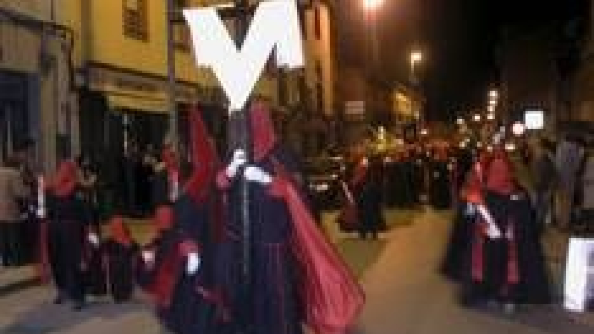 Decenas de roblanos presenciaron el desfile procesional