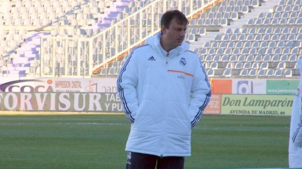 José Manuel Díaz deberá concretar hoy su salida del Real Madrid para recalar en El Toralín.