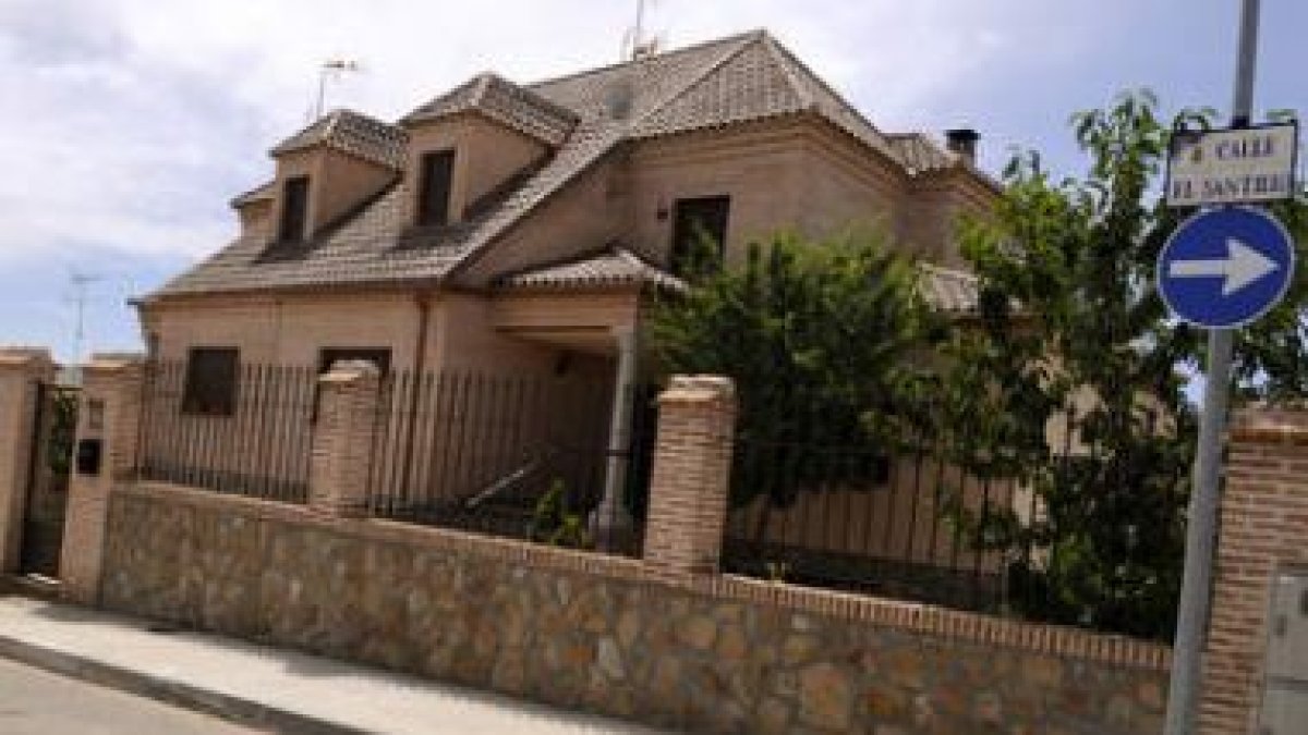 Vivienda en la que ocurrió el suceso en Layos.