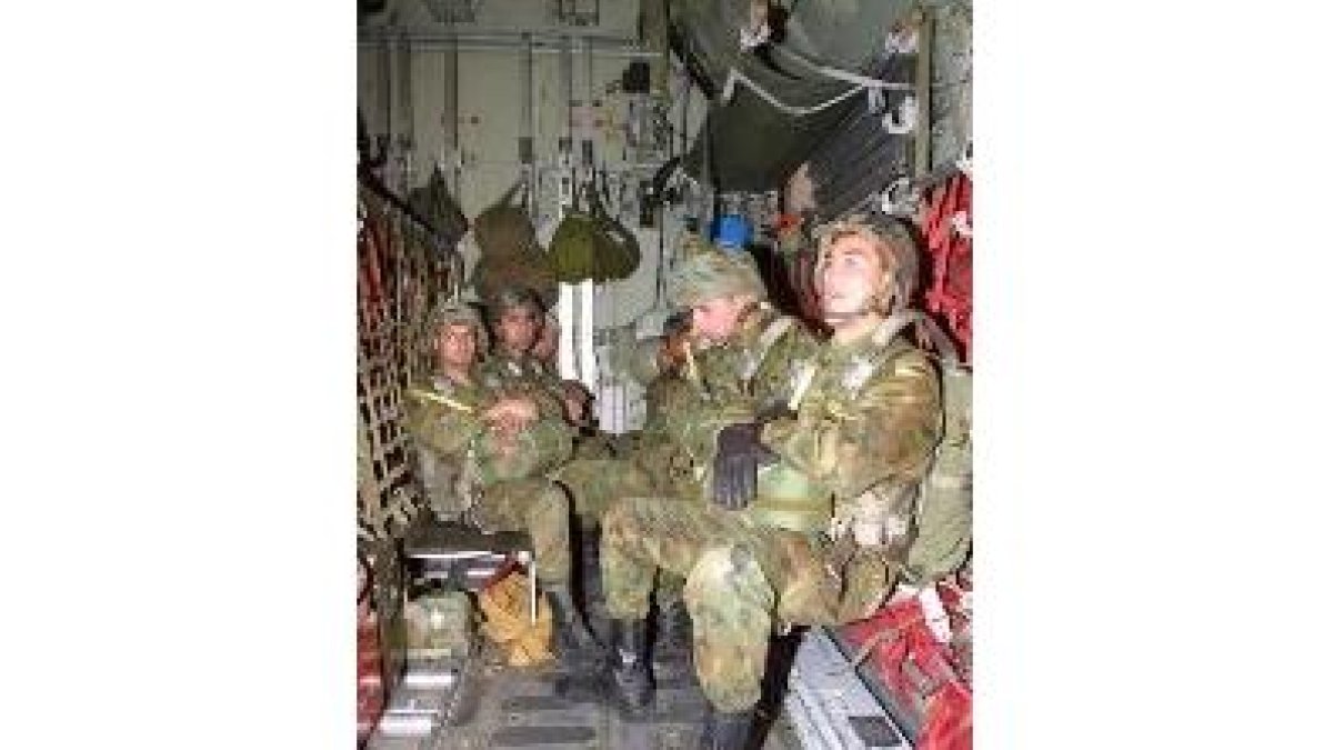 Maniobras de los soldados del Ejército del Aire