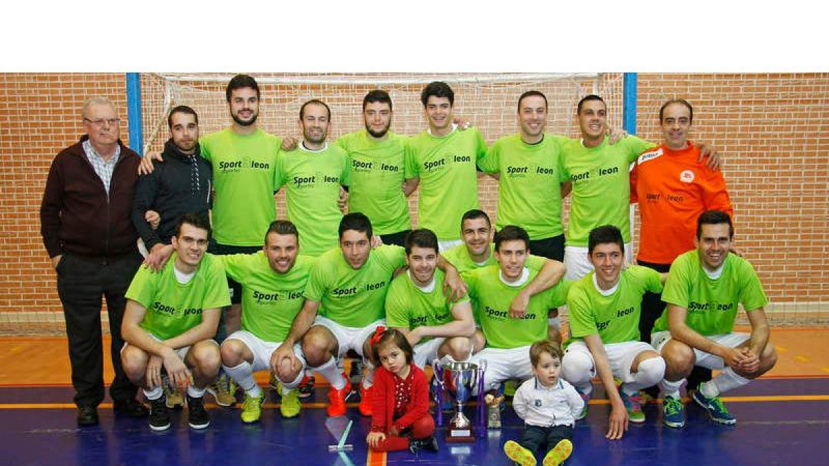 La selección de León que se proclamó campeona el año pasado. F. OTERO
