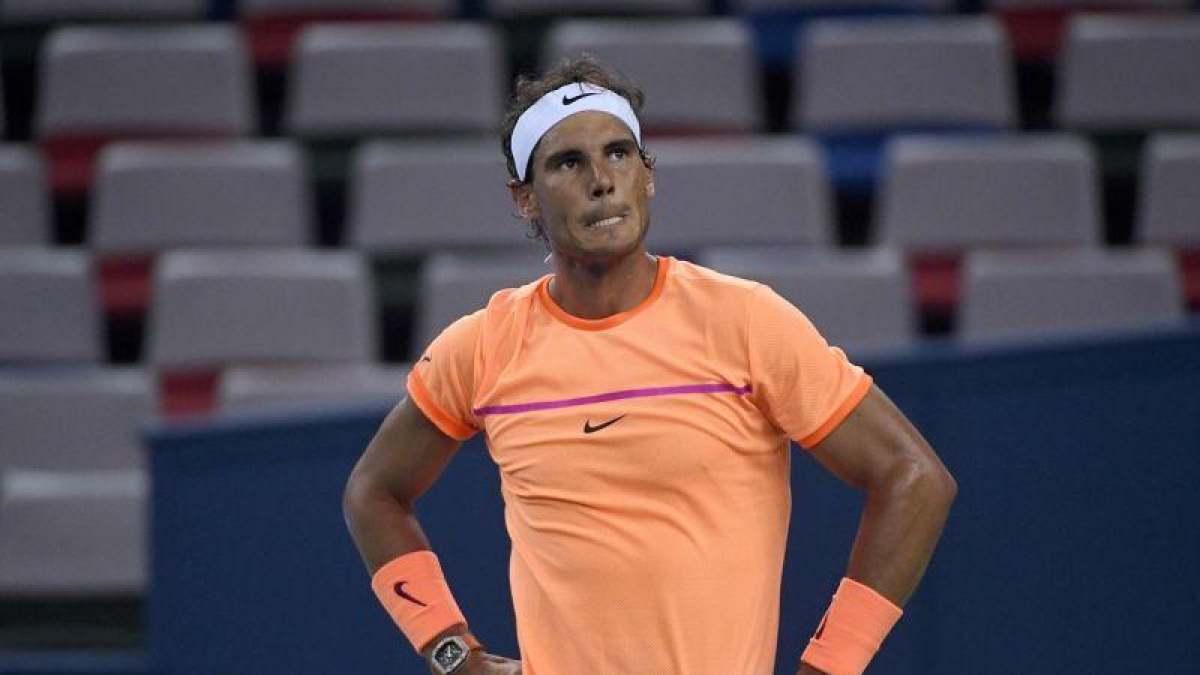 Rafa Nadal se lamenta tras perder un punto.