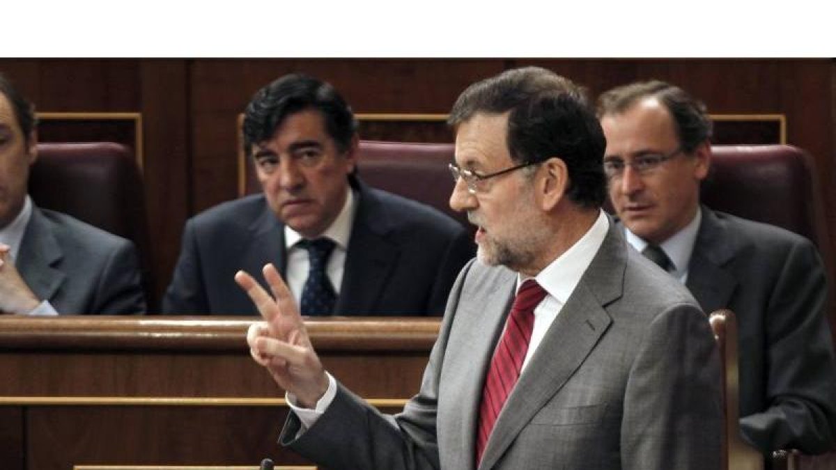 El presidente del Gobierno, Mariano Rajoy , durante su intervención en la sesión de control al Gobierno celebrada hoy.