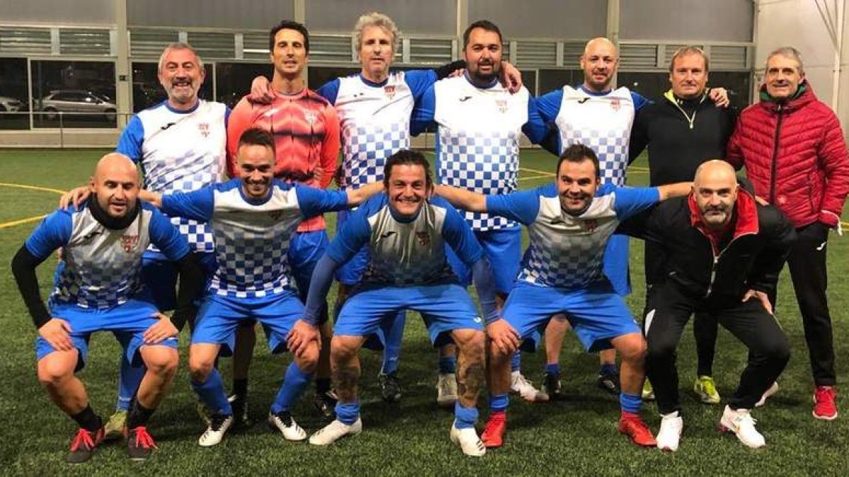 Formación del equipo Veteranos del Puente Castro que disputa la Liga C.H.F. DL