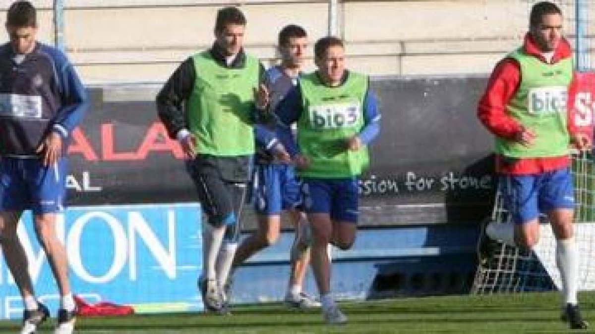 Berodia podría caerse de nuevo del equipo por otra lesión producida ayer.