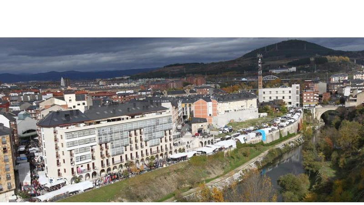 La zona centro de Ponferrada, a partir del río y que engloba a 20.000 habitantes, quedará identificada por el 24.401 .