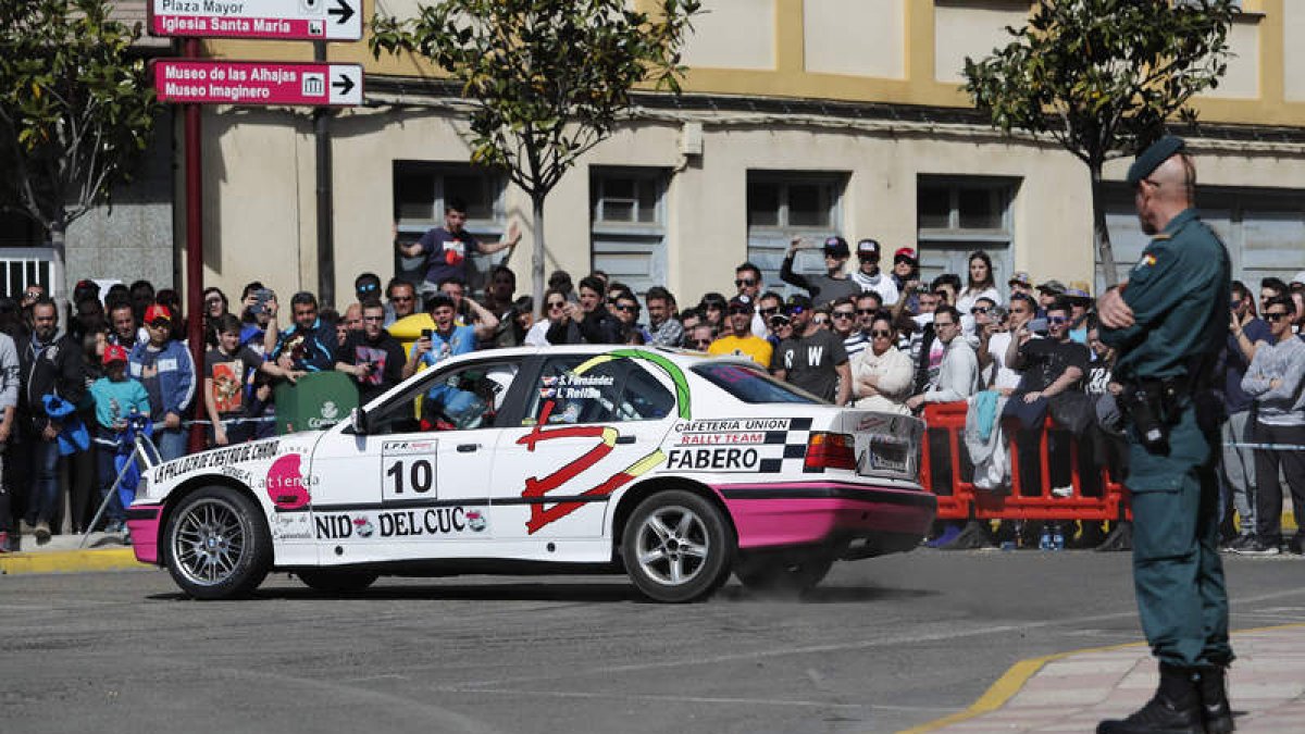 Samuel Fernández (BMW 325I), piloto de la Clase 4. JESÚS F. SALVADORES