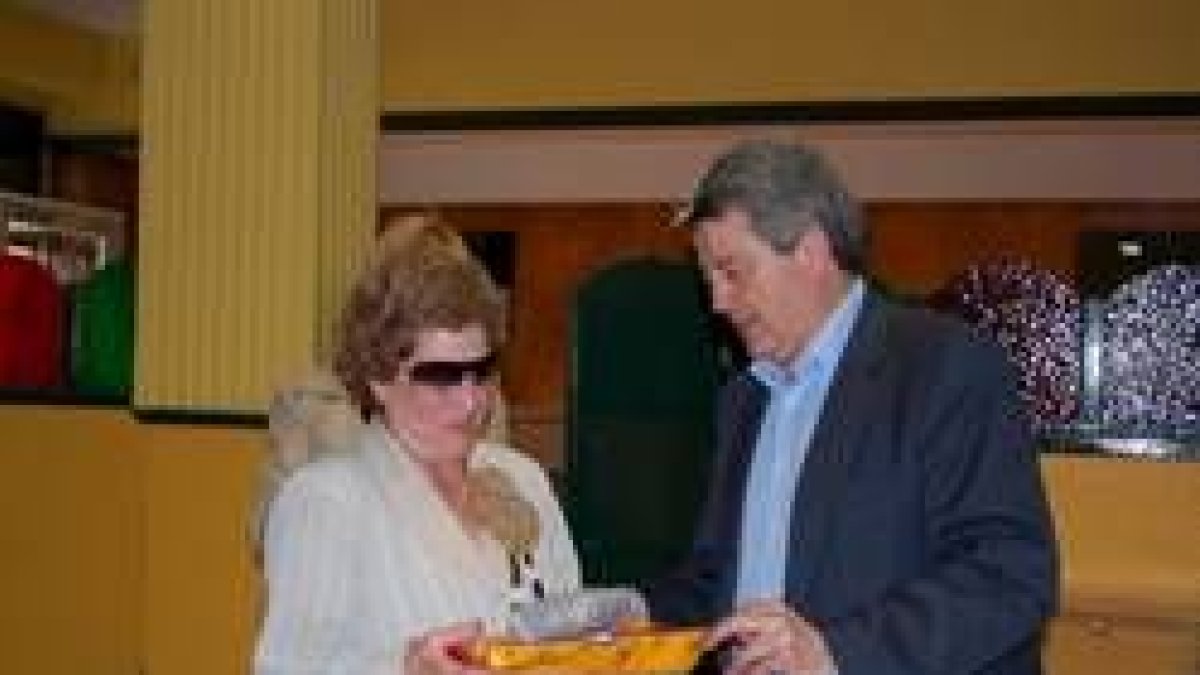 El alcalde, Miguel Martínez entregó los premios a los ganadores de la competición