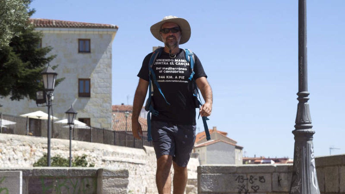 Alberto Suárez, a su paso por Zamora. EFE