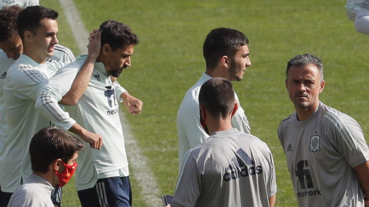 A España le fallan la portería y el gol