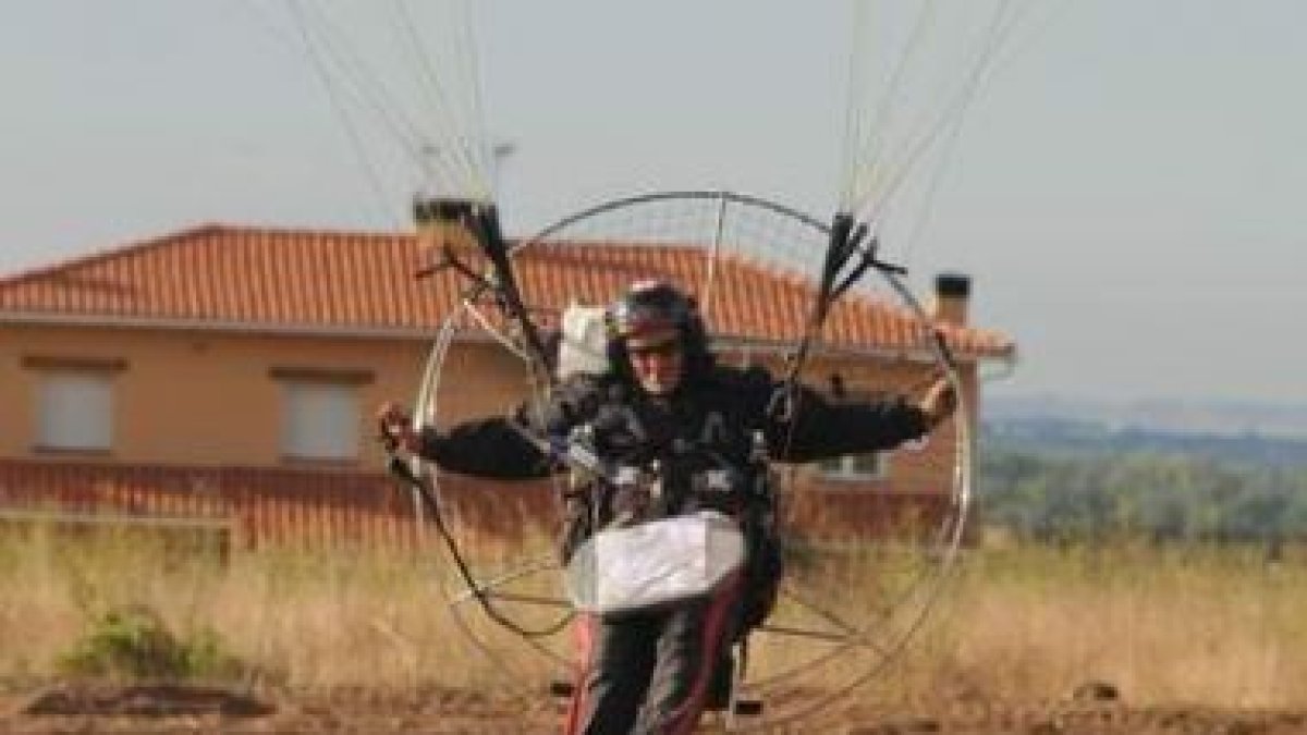 El leonés Juanjo García durante la disputa de una de las mangas en Torremocha del Jarama.