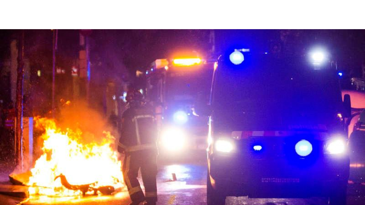 Imagen de los disturbios de esta semana. QUIQUE GARCÍA