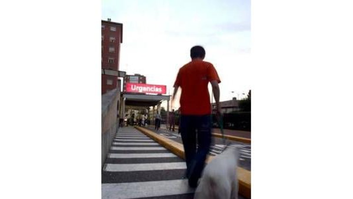 Entrada al hospital Río Ortega de Valladolid