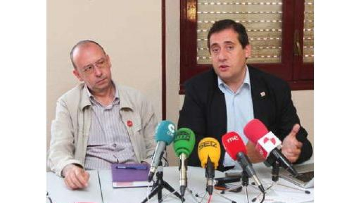 Ignacio Fernández, de CC.OO. y Miguel Ángel Cardo.