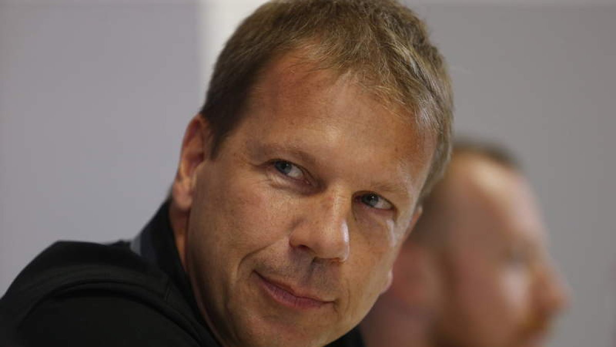 El seleccionador de Liechtenstein, Rene Praunitsch. JESÚS
