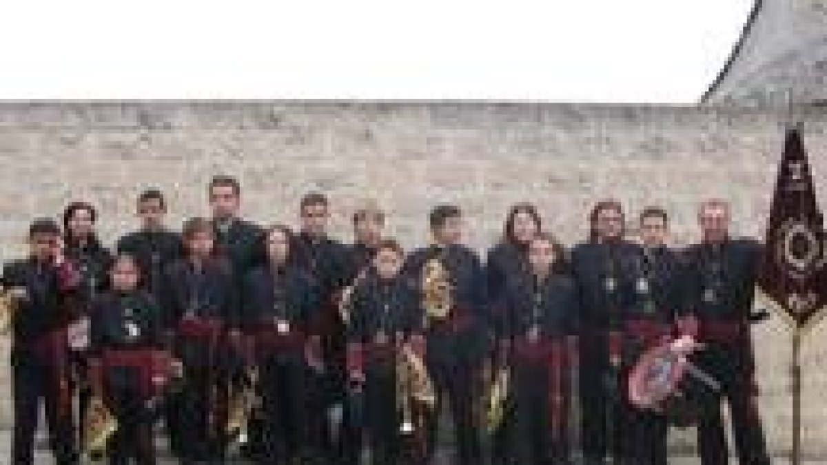 La banda de cornetas y tambores participó activamente en el día de la fiesta de la cofradía