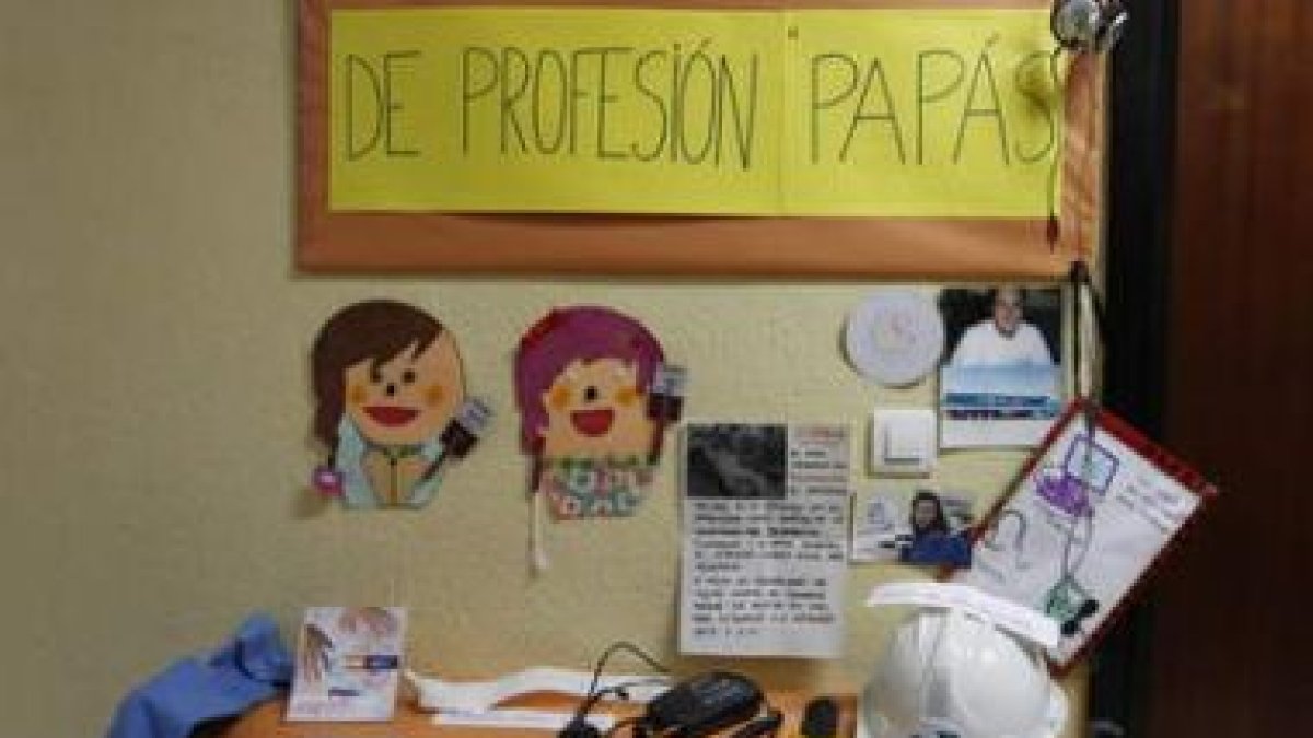 Los padres de los alumnos dejaron el material en el colegio.