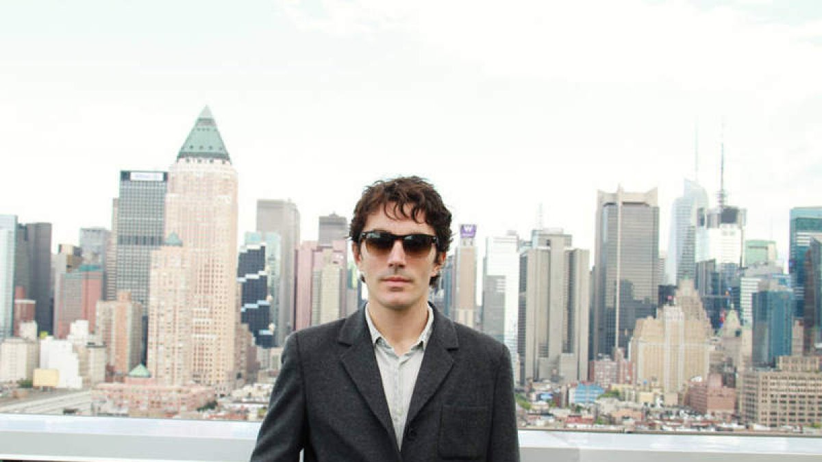 David García, con los rascacielos de Manhattanal fondo.