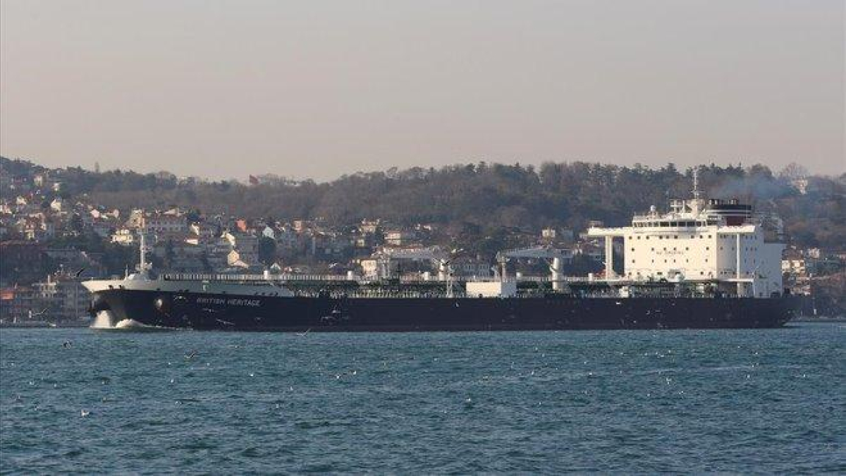 El buque petrolero ’The British Heritage’ salía del golfo Pérsico hacia el Estrecho de Ormuz.