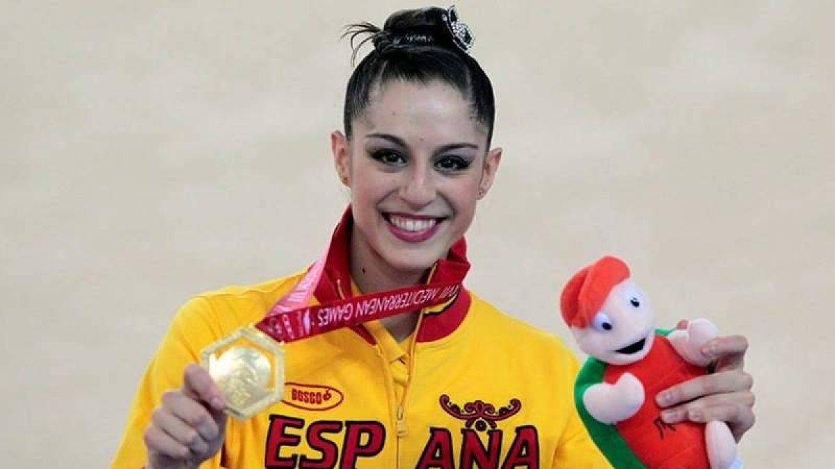 Carolina luce orgullosa el oro conseguido en Mersin. La leonesa mejora el bronce de Pescara 2009.