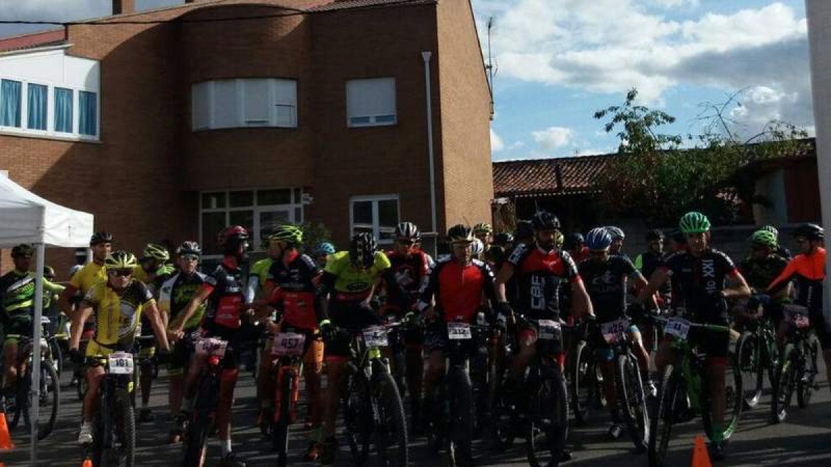 La carrera tuvo como punto de salida la localidad de Cuadros. DL