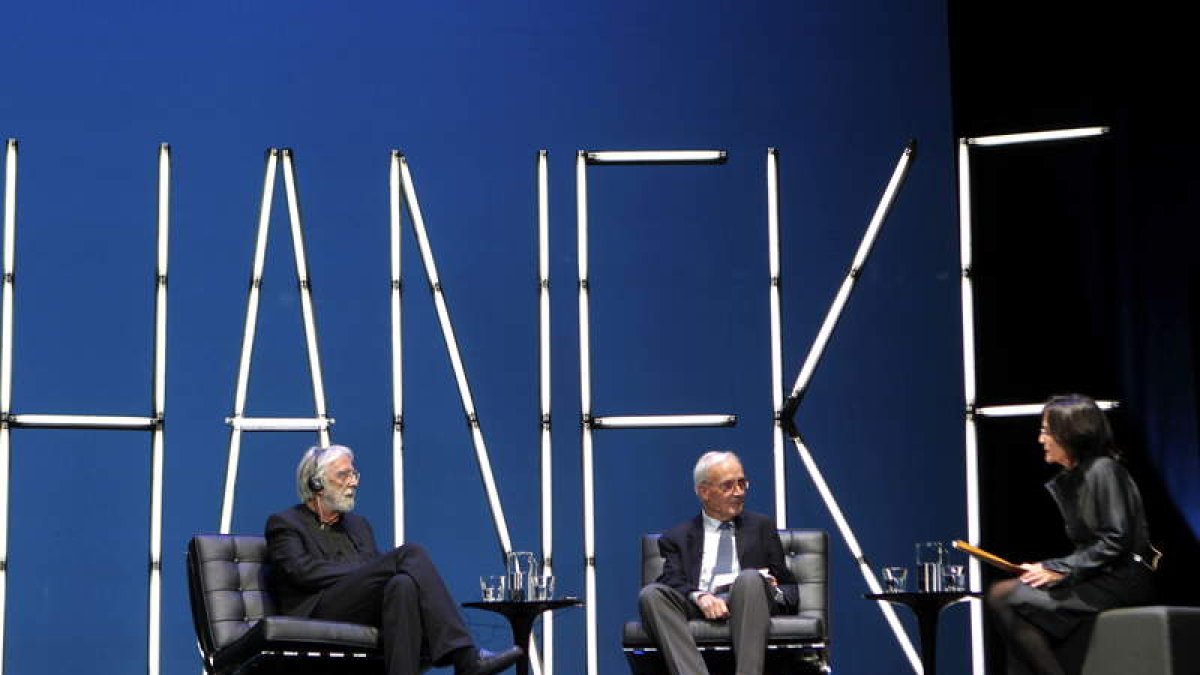 El cineasta Michael Haneke, el editor Hans Meinke y la catedrática Margarita Blanco.