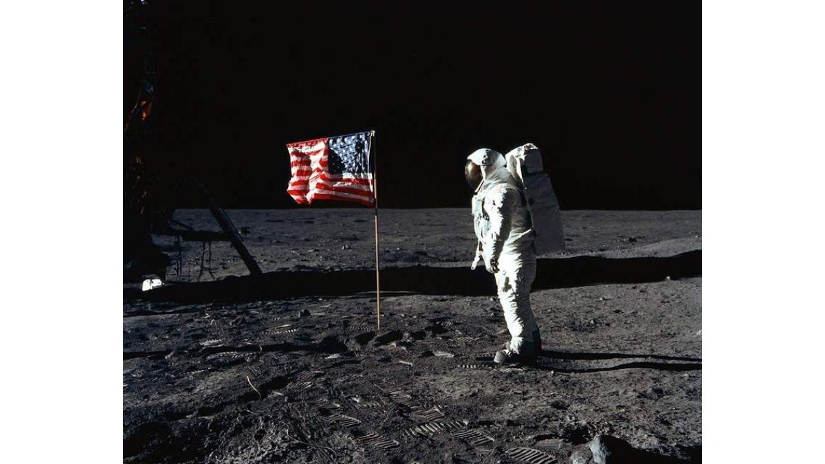 Armstrong dio sus primeros pasos en la Luna el 20 de julio de 1969. NASA