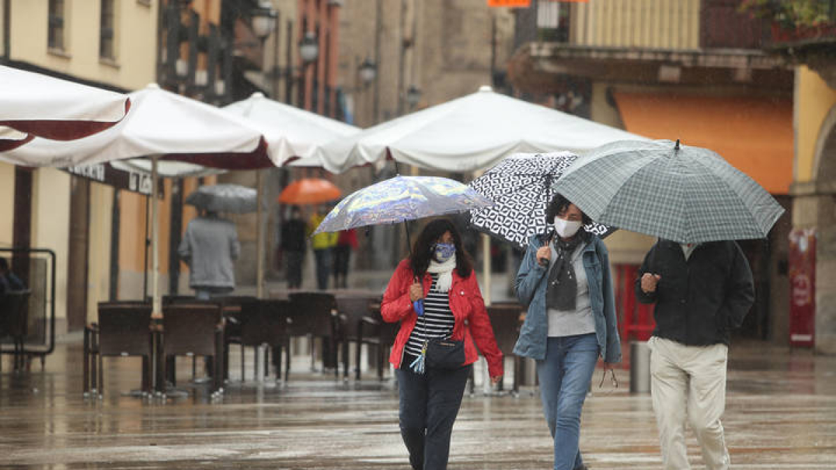 La Navidad estará pasada por agua, según Aemet. L. DE LA MATA