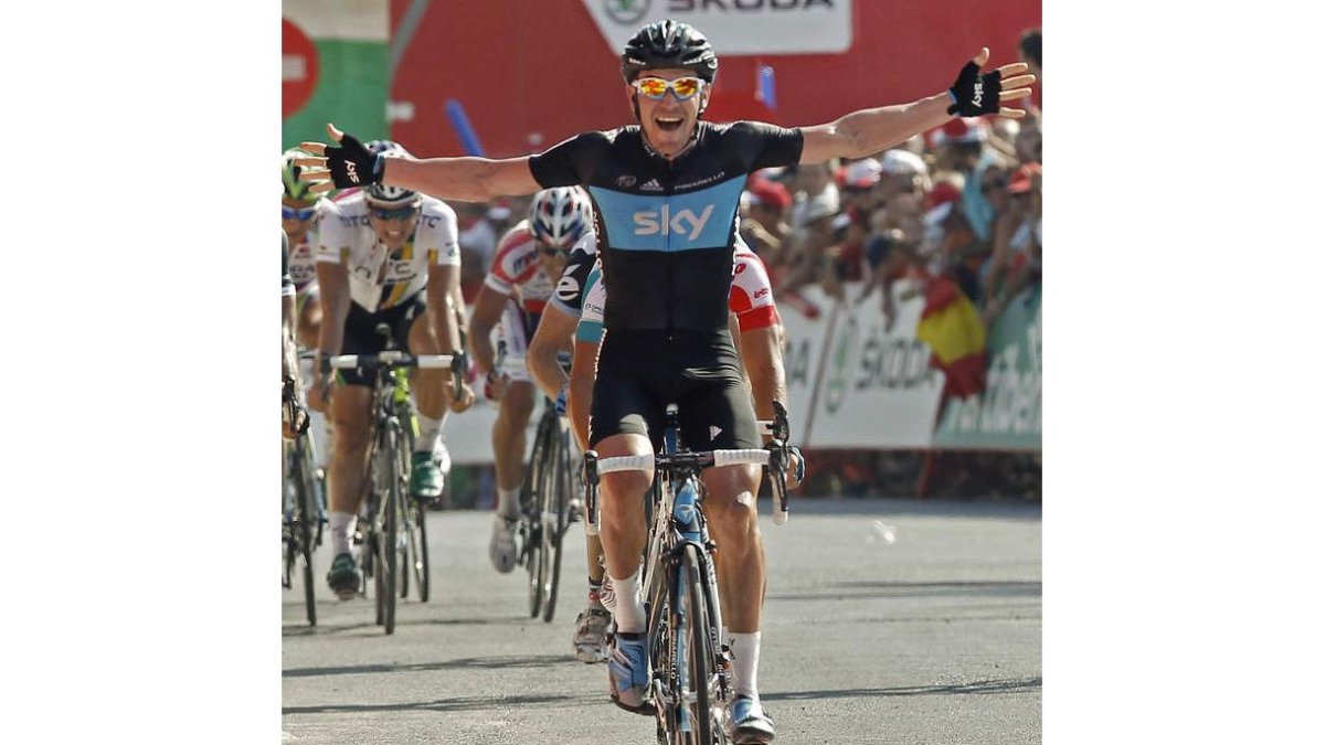 Sutton, del Sky, celebra su victoria al esprint.