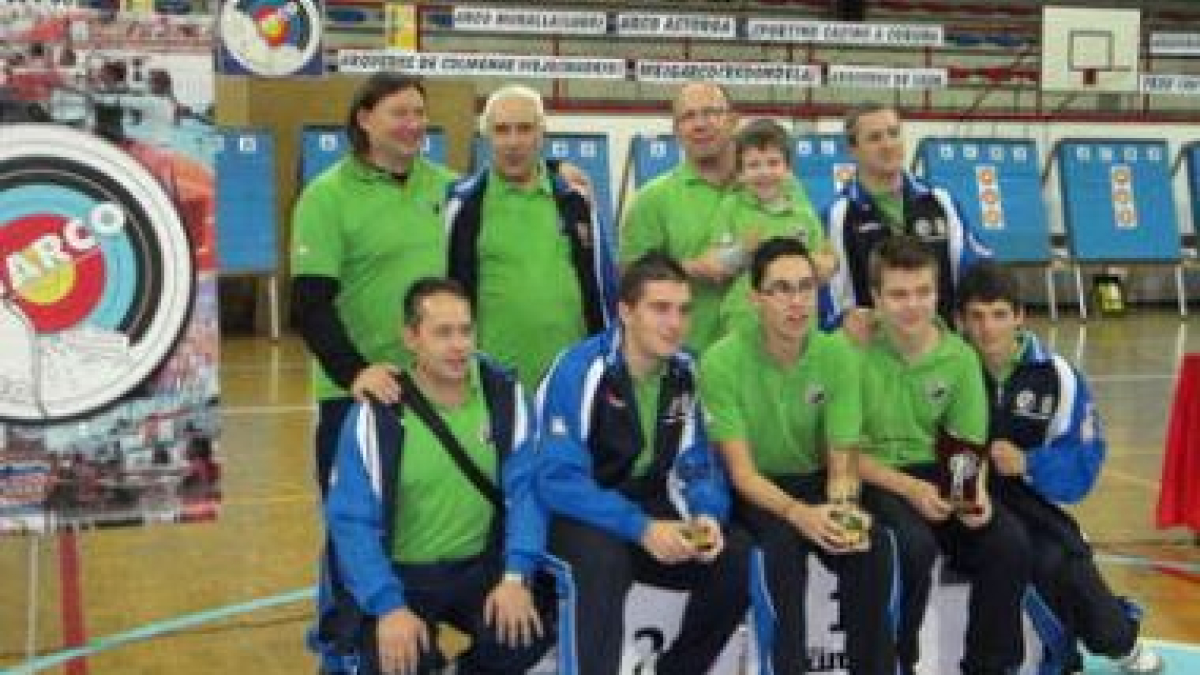 Componentes del Flash berciano, equipo vencedor en Madrid.