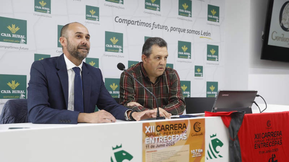 La sede central de Caja Rural en León acogió ayer la presentación de la prueba. FERNANDO OTERO