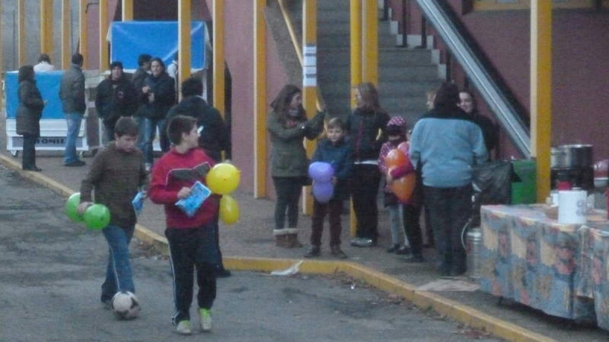 Los pequeños fueron los protagonistas de las actividades previas al concierto.