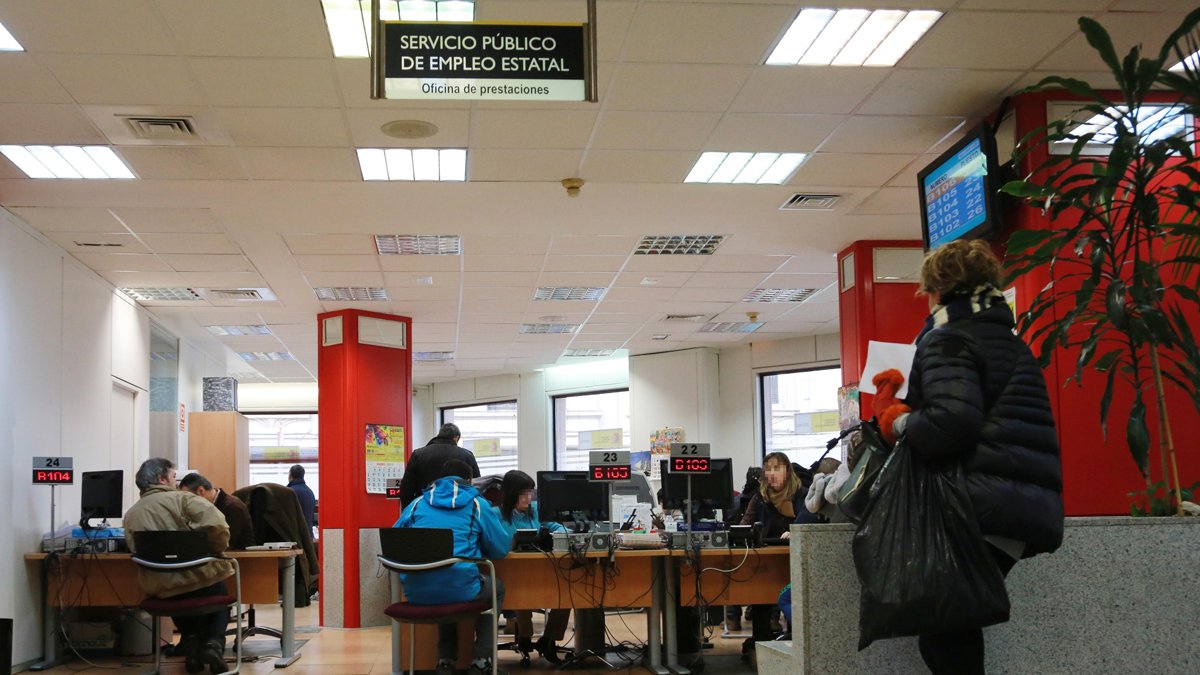 Una oficina de los Servicios Públicos de Empleo en León, en una imagen de archivo. SECUNDINO PÉREZ