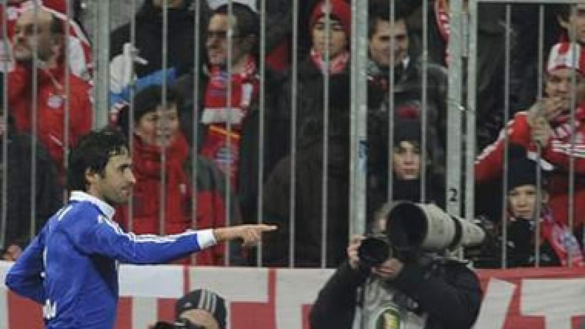 Raúl celebra el gol conseguido ante el Bayern Munich.