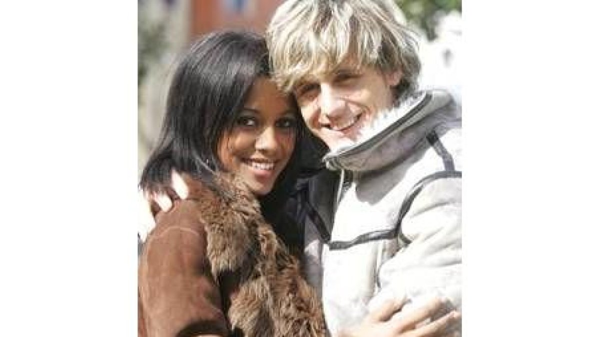 Raúl Marote y Eugenia Dos Santos posando en Ponferrada
