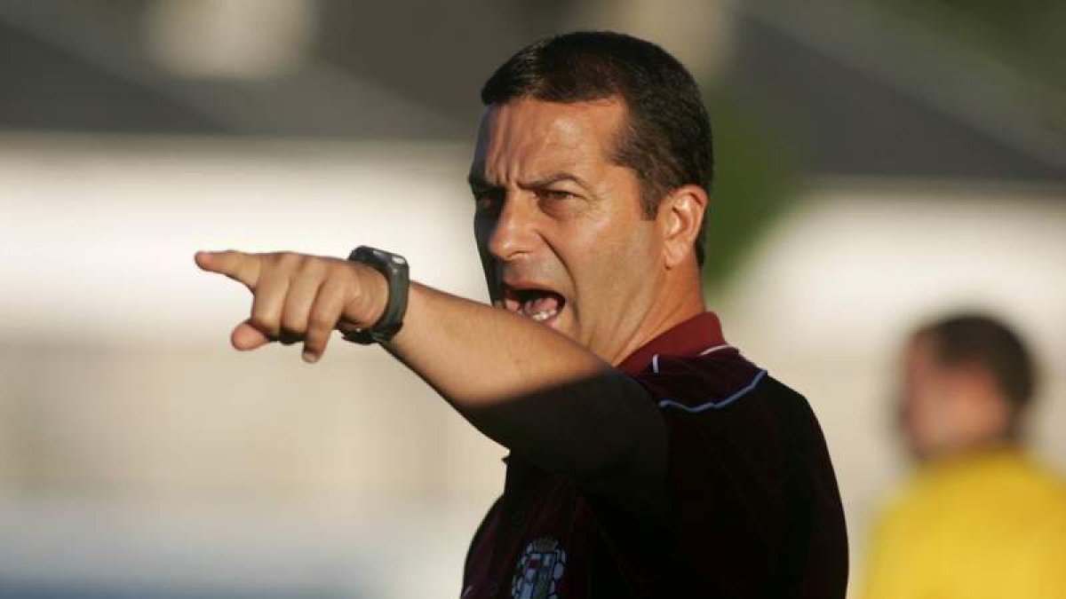 Miguel Ángel Álvarez Tomé sigue en la Peña de División de Honor, tras el interés del Caudal. JESÚS F. SALVADORES