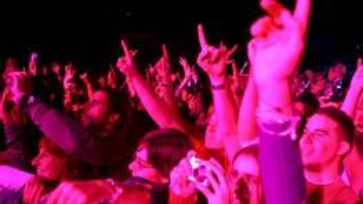 Miles de fans corearon anoche los temas de Fito & Fitipaldis
