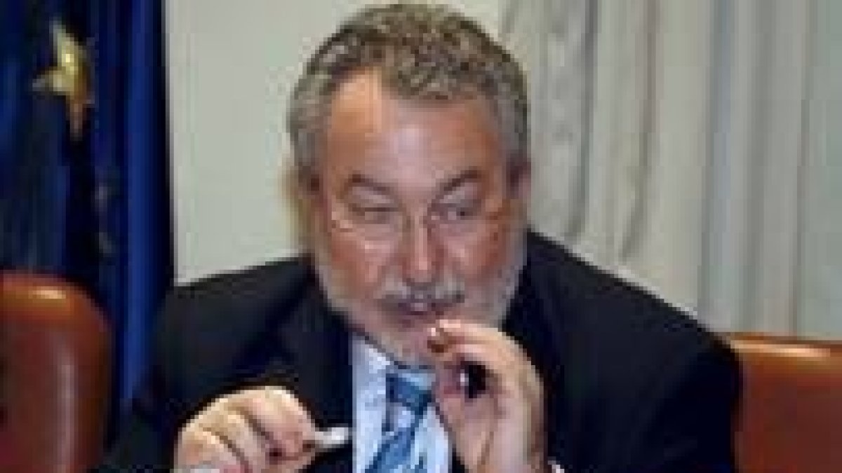 El ministro de Sanidad, Bernat Soria, se reunió ayer con los celiacos