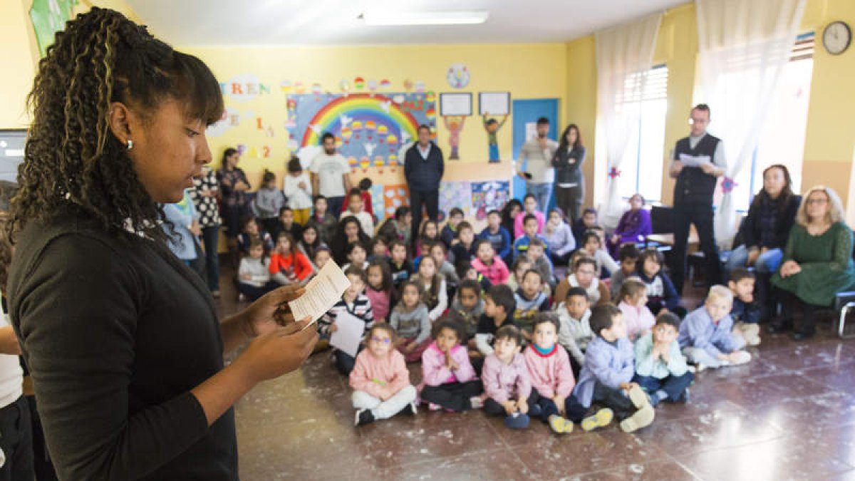 Lectura de artículos de la Constitución, ayer en el Colegio Javier. F. OTERO PERANDONES