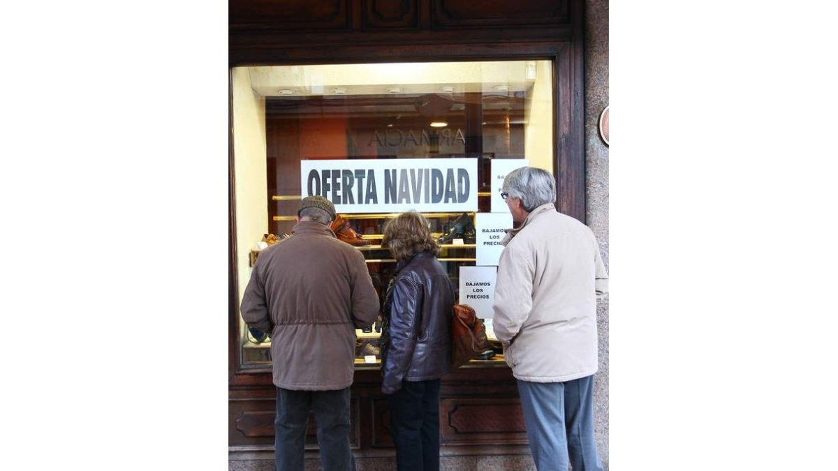 La atracción de las ofertas y promociones repuntan ligeramente las ventas.