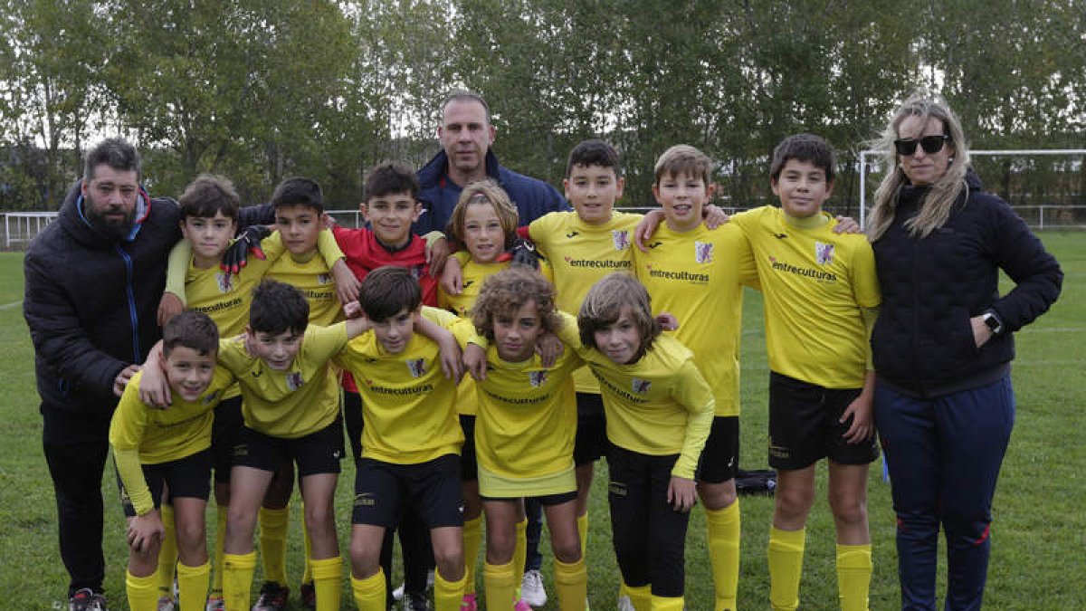 Equipo del Loyola que milita en 1ª Provincial Alevín. FERNANDO OTERO