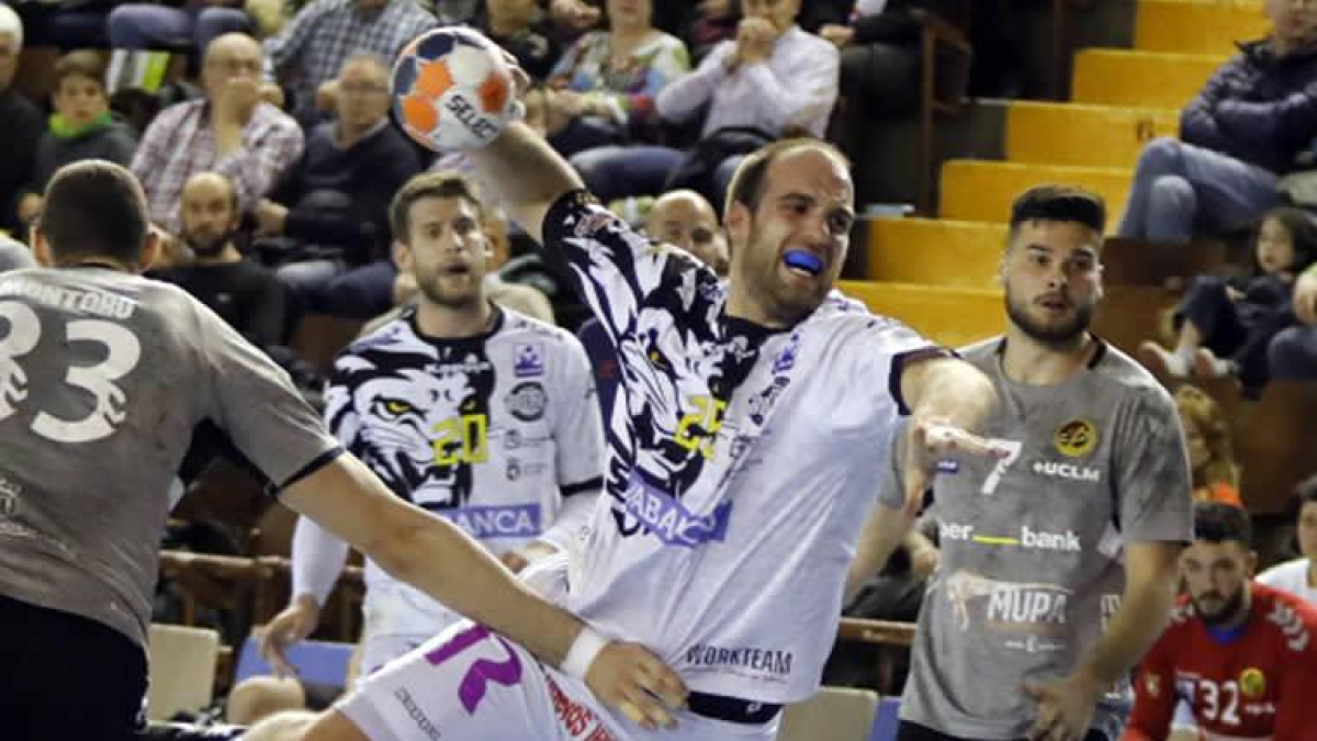 El pivote Zivan Pesic, uno de los jugadores cuya renovación está aún pendiente.