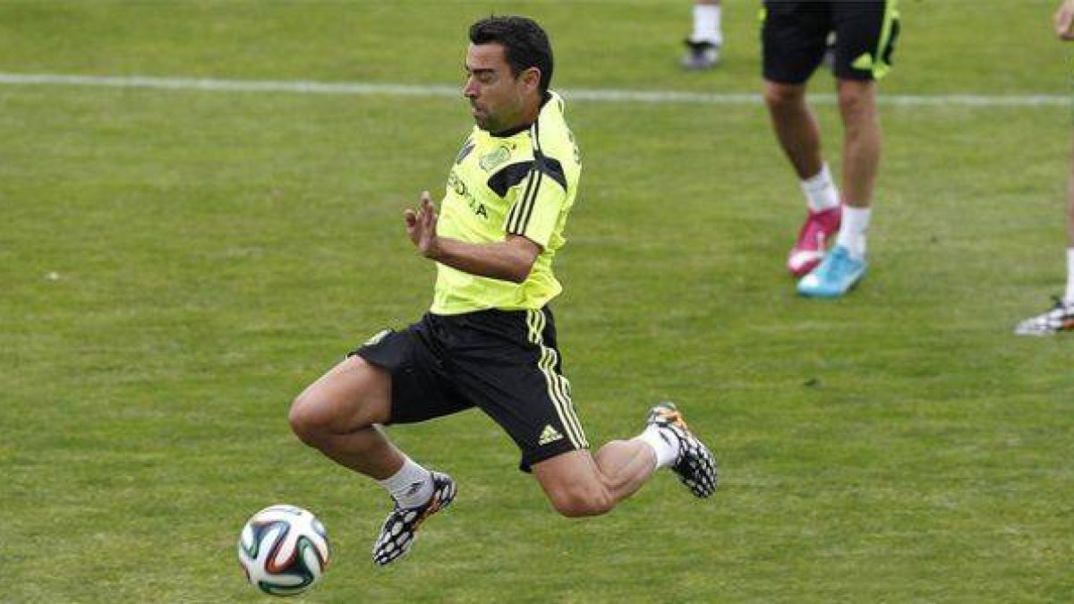 Xavi Hernández, durante un entrenamiento en la ciudad deportiva de Las Rozas.