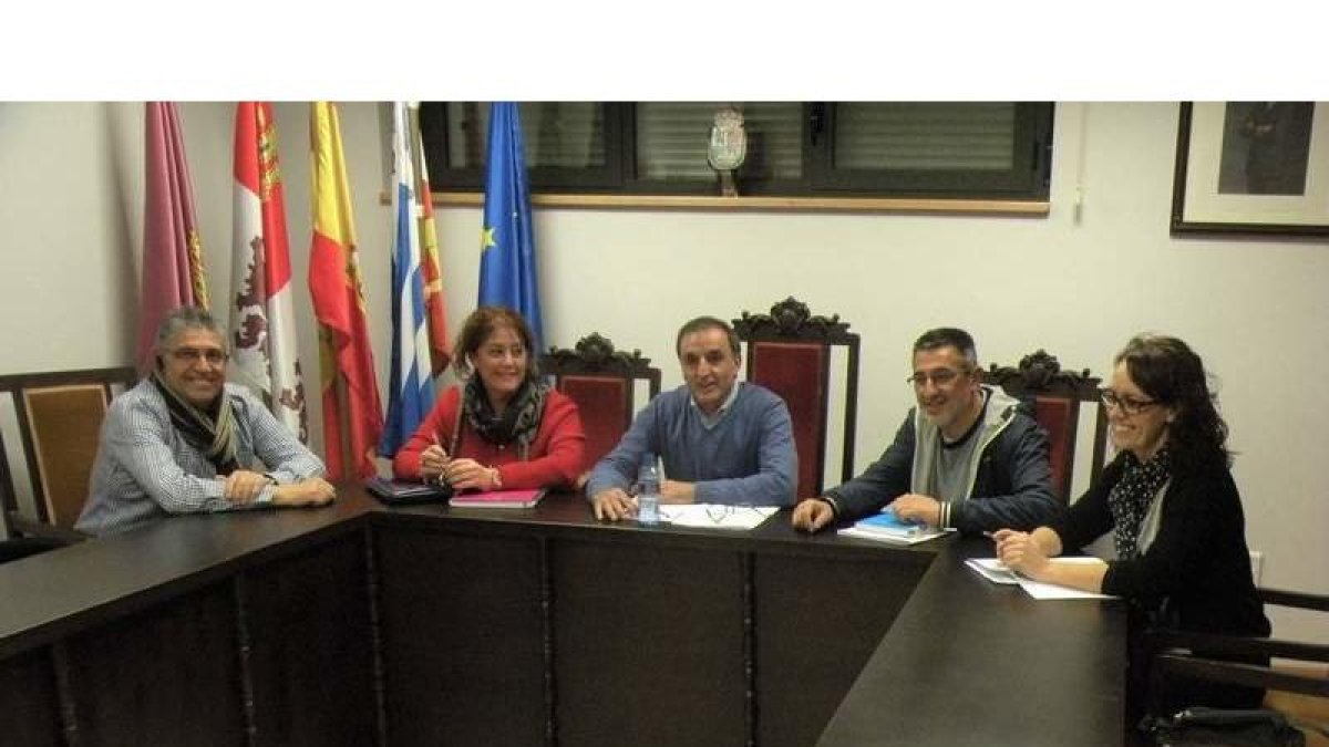 El Pleno tuvo lugar ayer en el Ayuntamiento. SUÁREZ