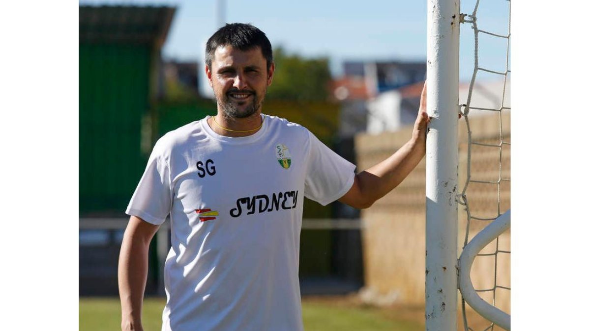 Sergio González ‘Nanín’ confía en el buen hacer del CD La Virgen en esta temporada. FERNANDO OTERO