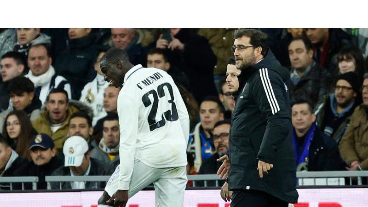 Momento en que Mendy se lesionó en la Copa. RODRIGO JIMENEZ